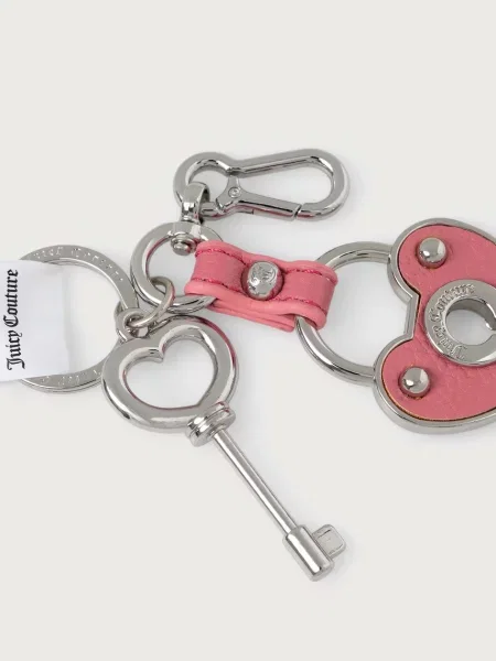 Juicy Couture obesek za ključe kovinski JUICY KEY HOLE