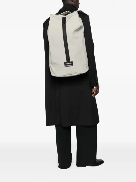 Rucsac Fear Of God Essentials cu autograf