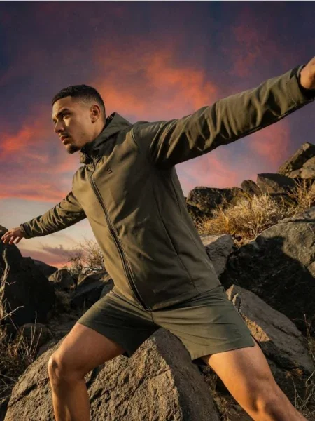 Sinsay Wodoodporna kurtka softshell z kapturem zielony