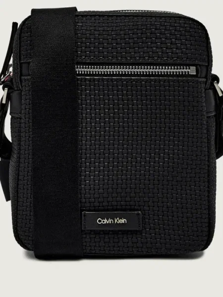 Calvin Klein Geantă crossover Embossed Woven Reporter negru