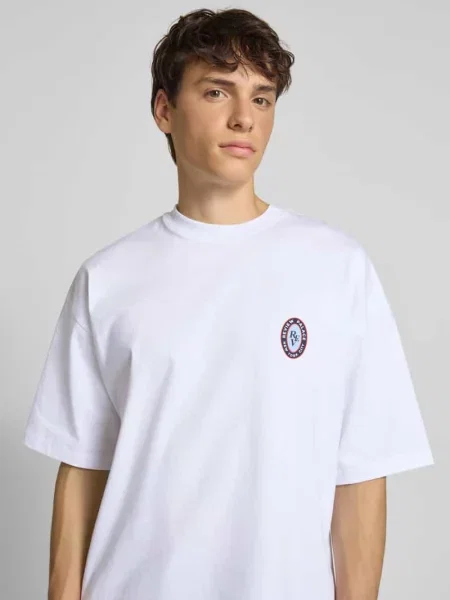 T-shirt z okrągłym dekoltem Review biała
