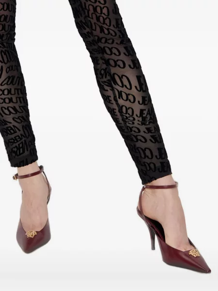 Полуотворени обувки Versace червено