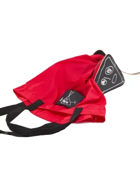 Чантичка Plan C с апликация червено