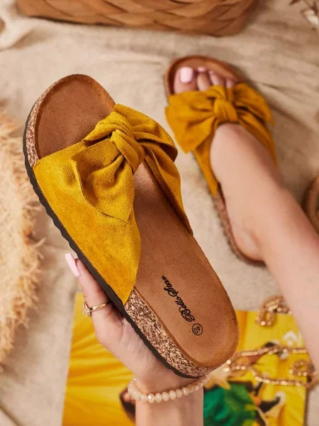 Japonke Resti z lokom iz semiša rjava