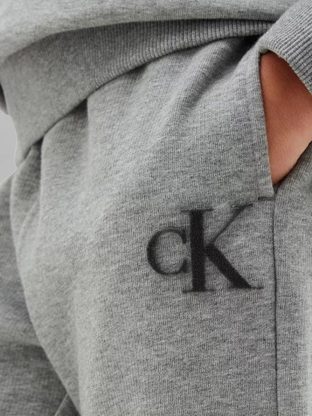 Calvin Klein Jeans спортен панталон за деца с сиво