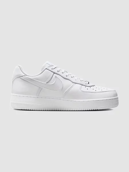 Кожаные кроссовки Nike Air Force 1 белые