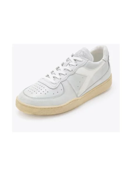 Sneakersy Diadora skórzane z przetarciami białe