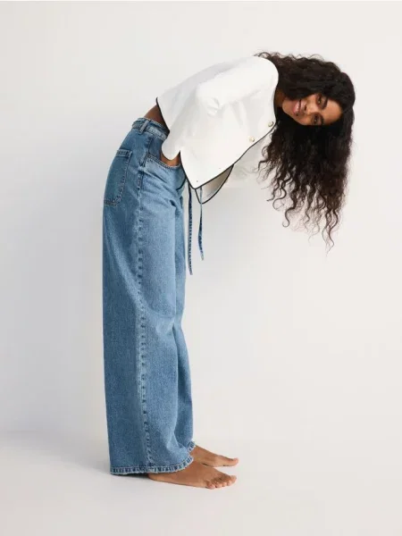 Reserved Jeansy wide leg z wiązaniem niebieski