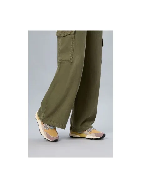 Pantofi Flower Mountain cu model floral roz