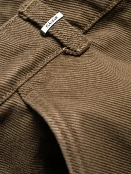 Pantaloni cargo Flâneur maro