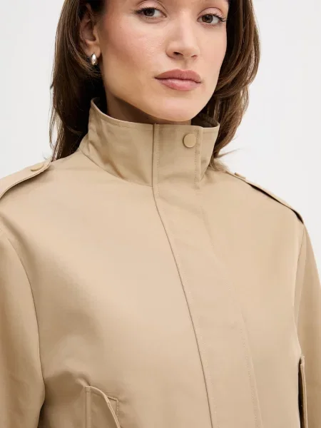 OUI коротка куртка