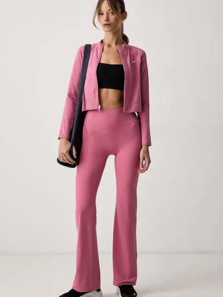 Pantaloni sport Nike roz