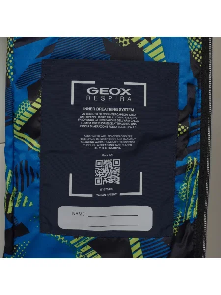 Яке Geox черно