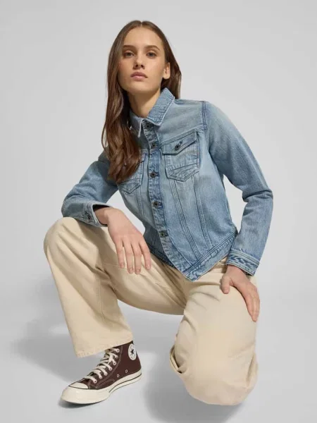 Kurtka dżinsowa o kroju slim fit z mieszanki bawełny z na piersiach G-star Raw niebieska