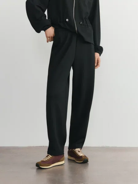 Reserved Спортивні штани з модаллю чорний