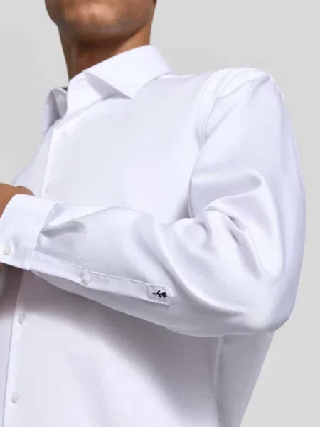 Koszula o kroju slim fit Biznes z kołnierzykiem typu kent z delikatnego diagonalu twill Seidensticker biała