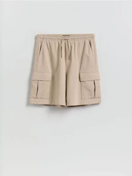 Reserved Pantaloni scurți cargo bej