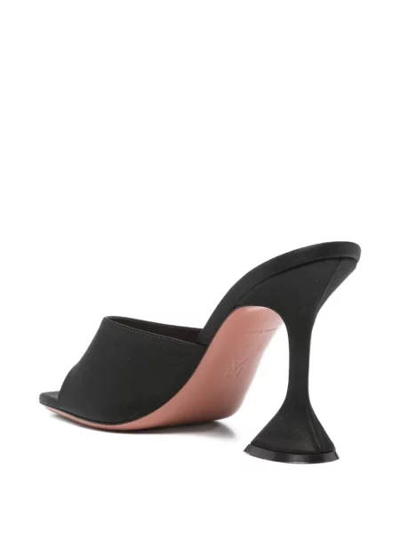 Сандали Amina Muaddi черно