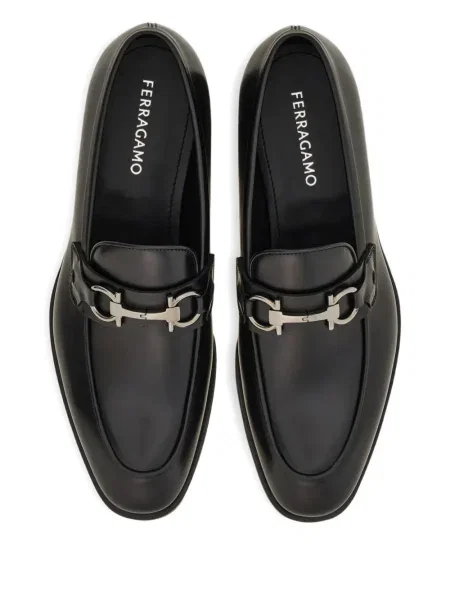 Pantofi loafer Ferragamo cu cataramă negru