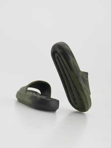 Шлепанцы Reserved с принтом черные