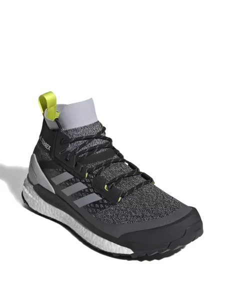 Sneakerși Adidas UltraBoost cu dungi de drumeție gri