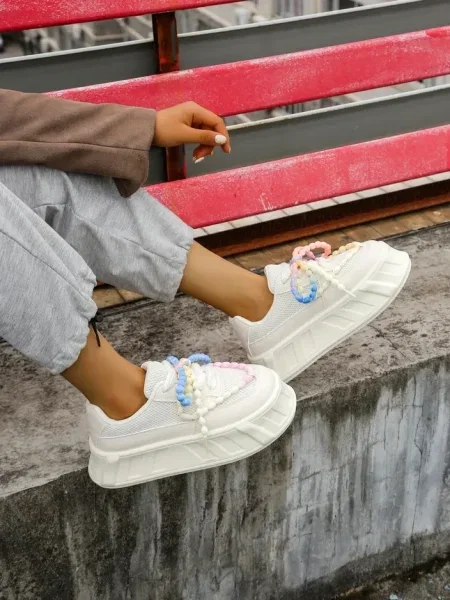 Sneakerși Resti cu platformă alb
