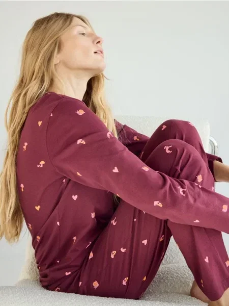 Reserved Pijama din două piese din maro