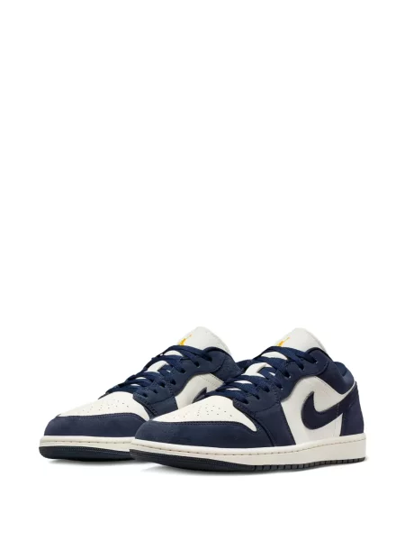 Sneakerși Jordan din piele de căprioară albastru