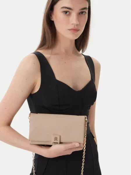 Colier Tommy Hilfiger cu bretele roz