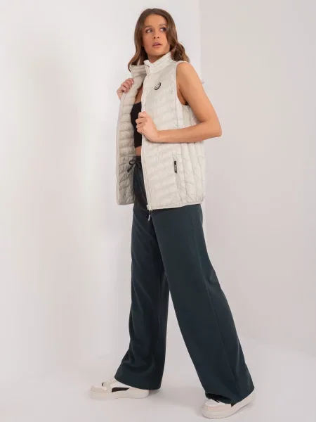 Pikowana kamizelka Fashionhunters beżowa