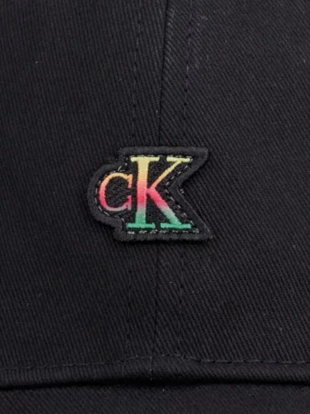 Calvin Klein Šiltovka Iridecent čierna