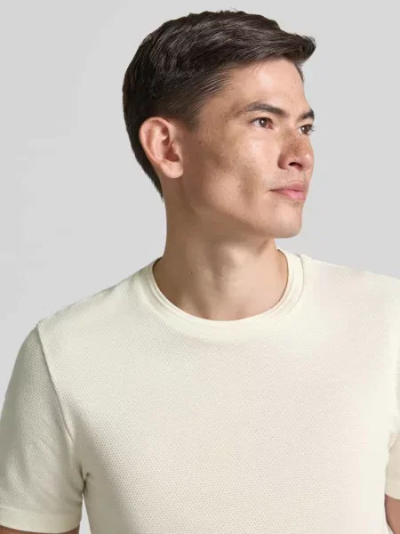 T-shirt o kroju regular fit z mieszanki bawełny Model TIBURT Boss biała
