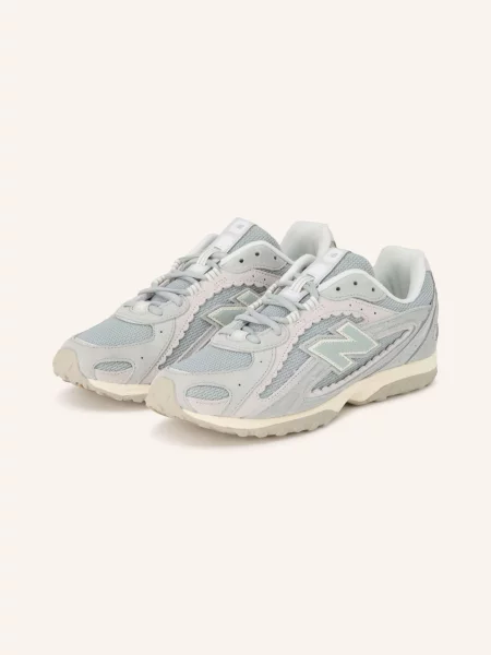 New Balance Tenisky světle šedá