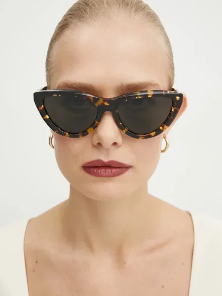 Слънчеви очила Burberry кафяво