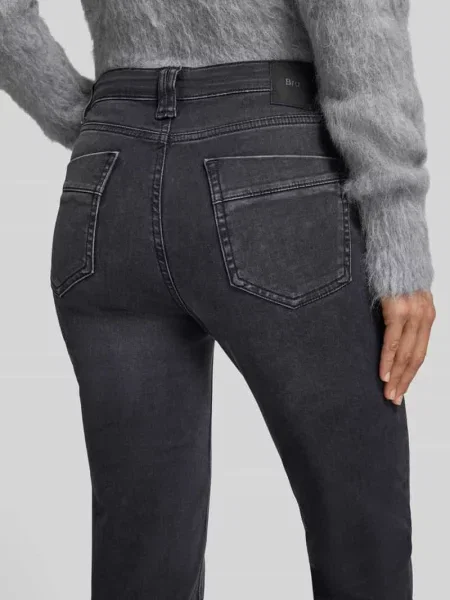 Jeansy o kroju regular fit z mieszanki bawełny model MARY' Brax
