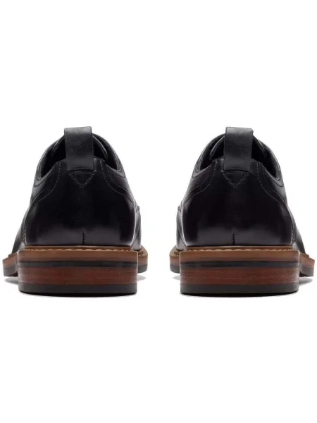 Čipkované tenisky Clarks čierna