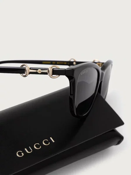Солнцезащитные очки Gucci