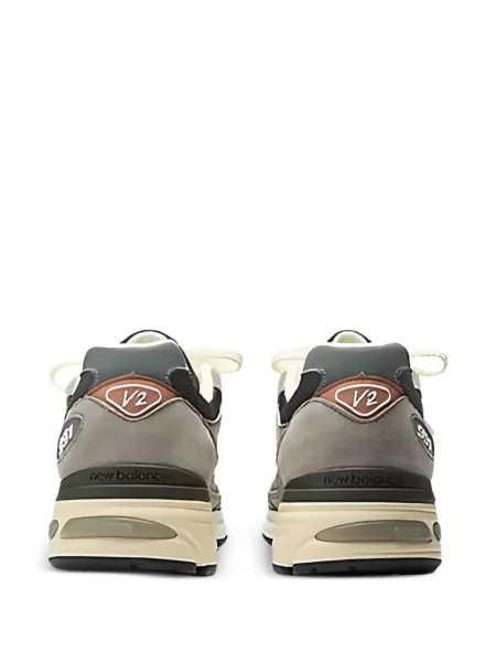 Sneakerși New Balance cu șireturi din dantelă gri