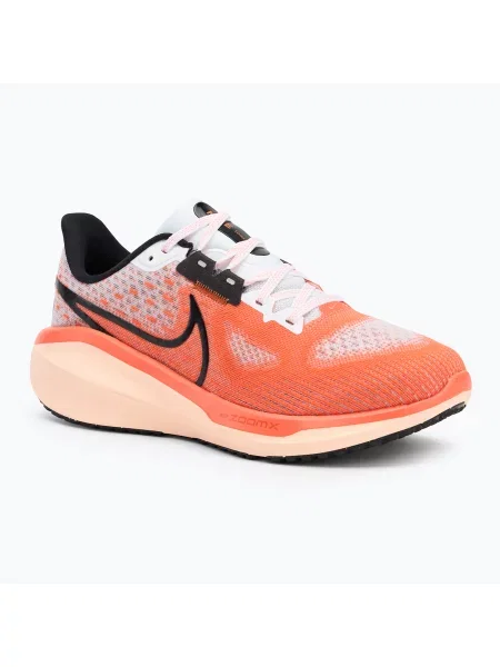 Běžecké boty Nike Vomero 17 white/light wild mango/crimson tint/black bílé