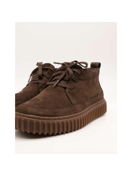 Šnurovacie tenisky Clarks hnedá