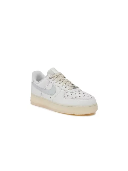 Sneakersy Nike bílé