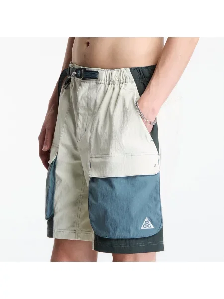 Šortky cargo Nike bílé