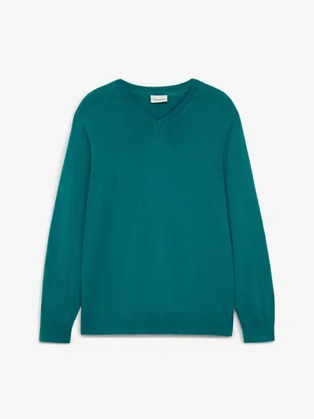 Cienki sweter o kroju regular fit niebieski