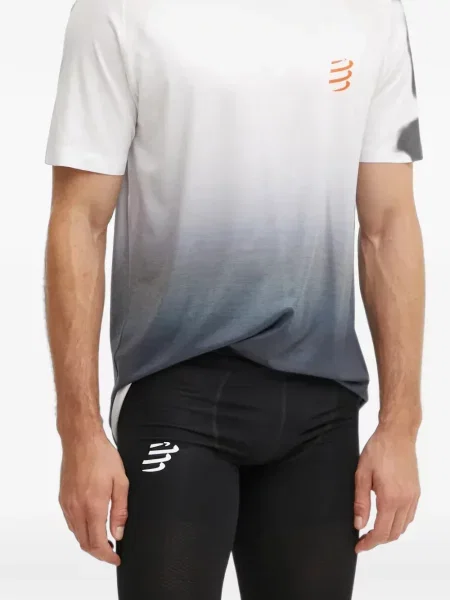 Бягане шорти Compressport с принт черно