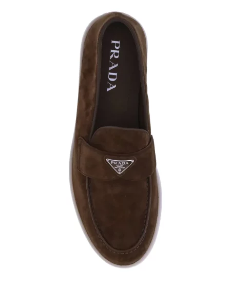 Pantofi loafer Prada din piele de căprioară maro