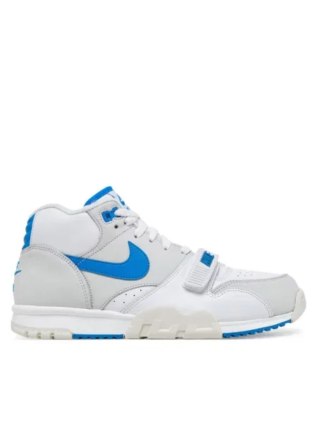 Sneakersy Nike zamszowe białe