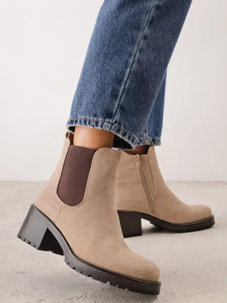 Botine chelsea Ideal din piele cu toc jos bej