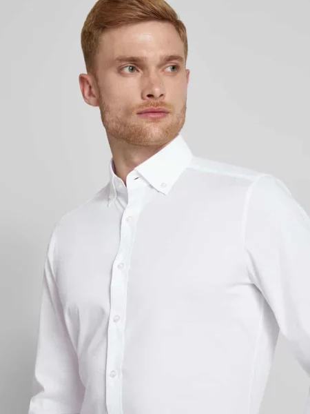Koszula biznesowa o kroju slim fit z kołnierzykiem typu kent Olymp Level 5 biała