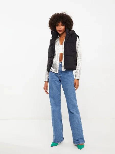 Kamizelka Lc Waikiki z kapturem czarna