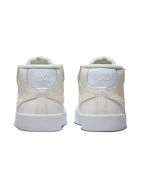 Sportbačiai Nike Blazer balta